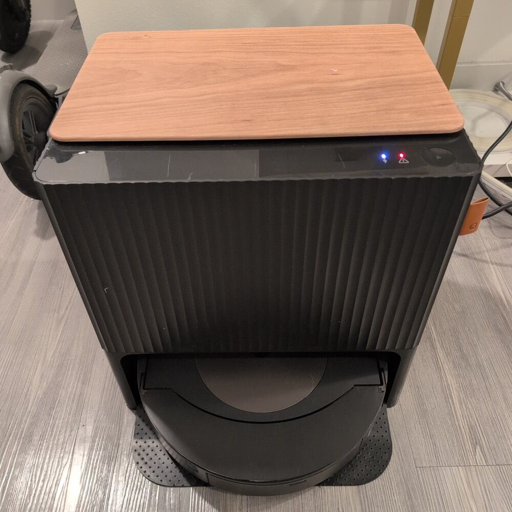 iRobot Roomba Combo j9+ Robot Vacuum Mop C975020 Auto-Fill Clean Base Dock